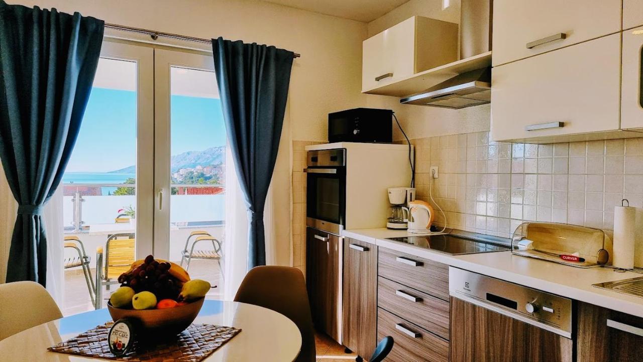 Bed and Breakfast Dorijini Dvori Baška Voda Exterior foto