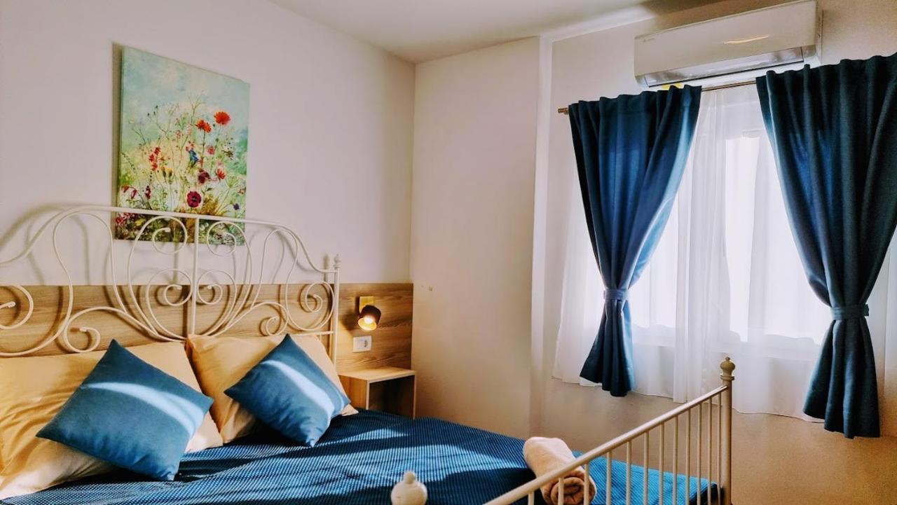 Bed and Breakfast Dorijini Dvori Baška Voda Exterior foto