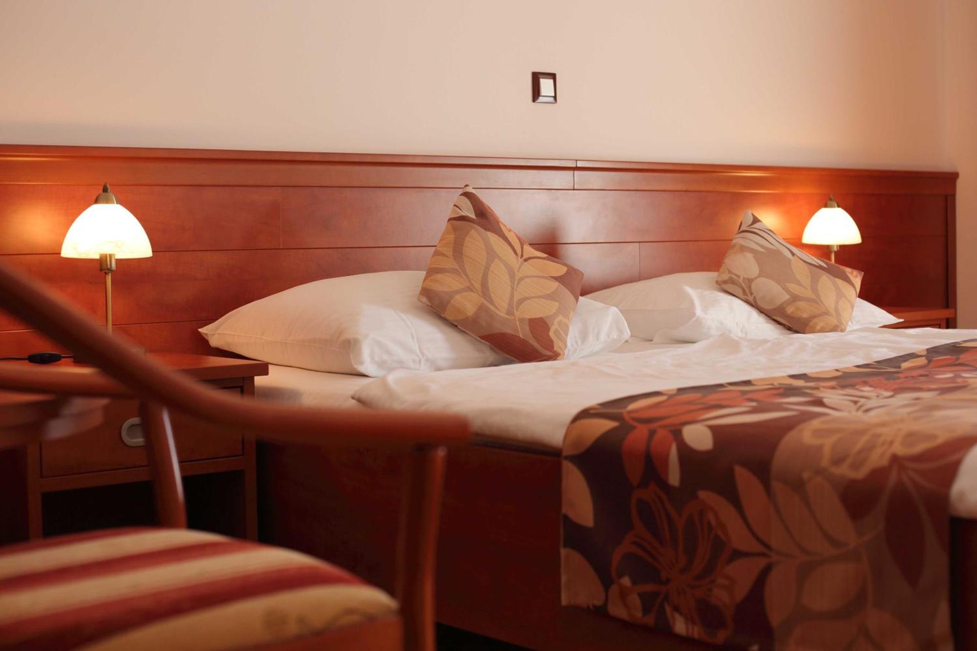 Bed and Breakfast Dorijini Dvori Baška Voda Habitación foto