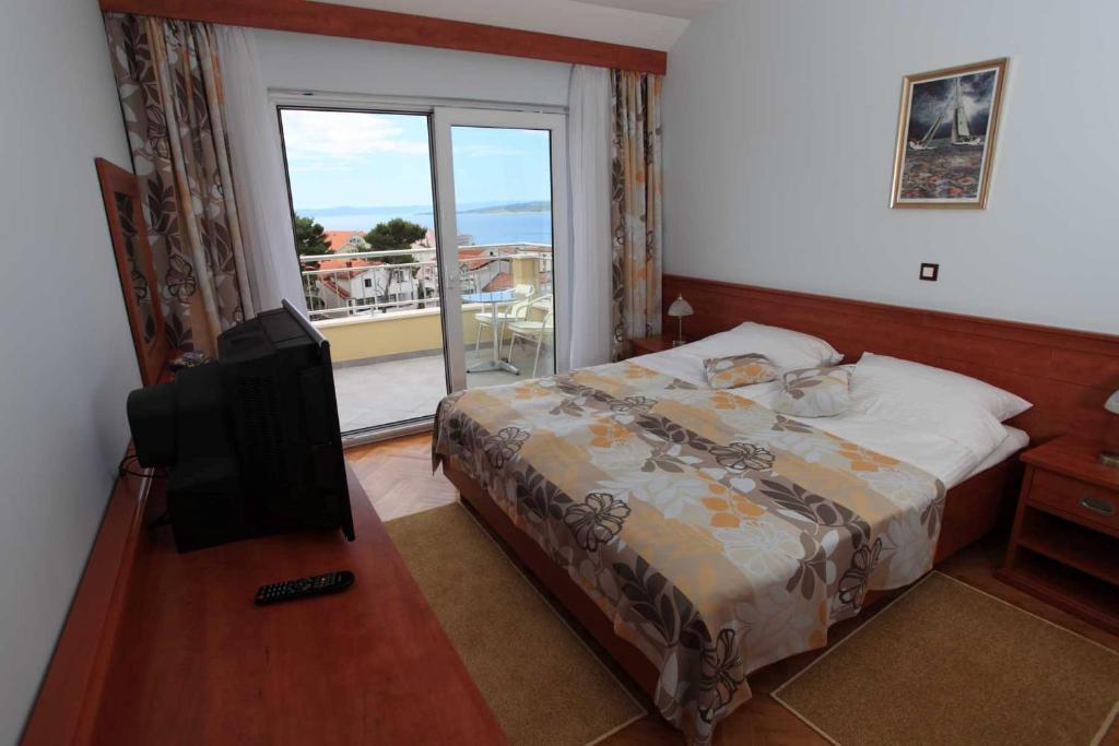 Bed and Breakfast Dorijini Dvori Baška Voda Exterior foto