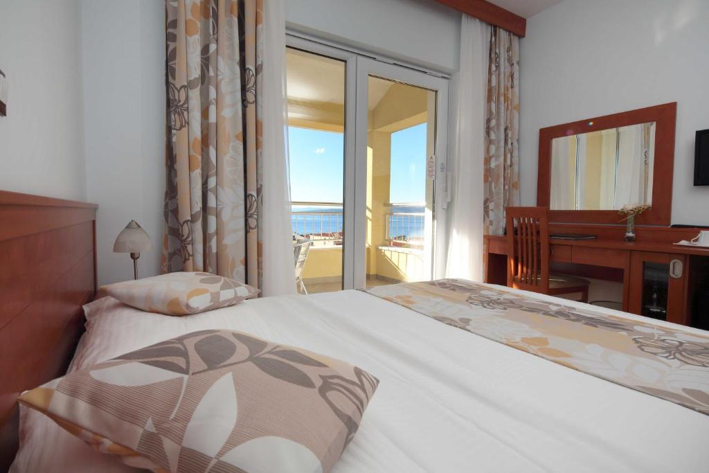 Bed and Breakfast Dorijini Dvori Baška Voda Exterior foto